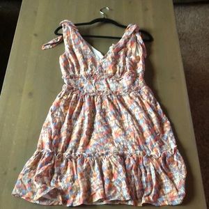 Beautiful tie dye print dress w strap tie detail